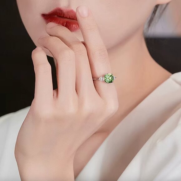 NEW 18k White Gold Peridot Diamond Ring Cushion Cut - Picture 4 of 5